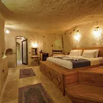ホテル Escape Cave ギョレメ