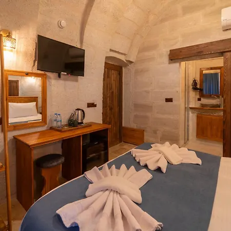 Escape Cave Hotel *