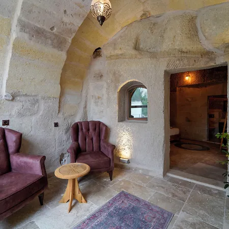 Escape Cave * Γκόρεμε