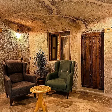 Hotel Escape Cave *