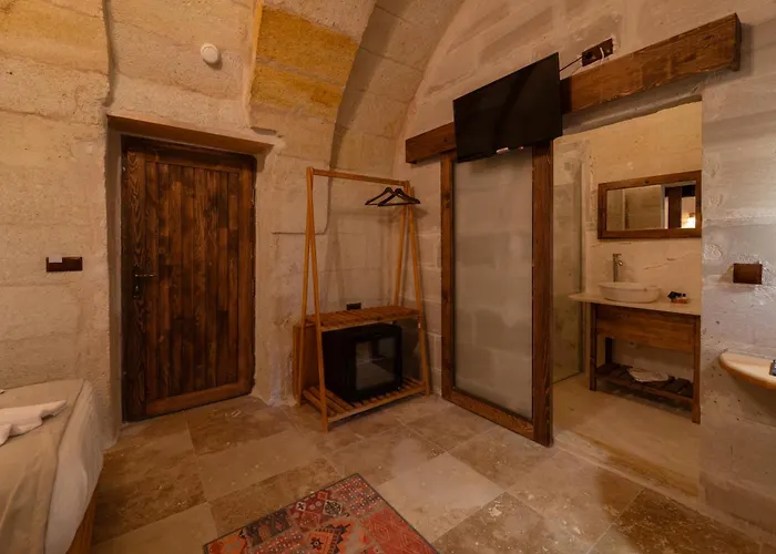 Escape Cave Γκόρεμε